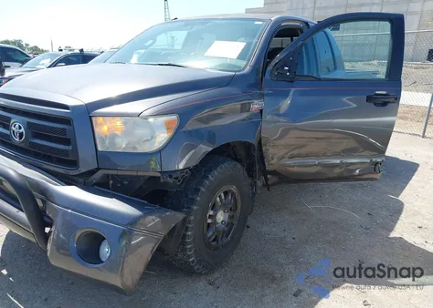 2011 Toyota Tundra Grade 5.7L V8 z USA, uszkodzony, nr VIN 5TFUW5F19BX189979